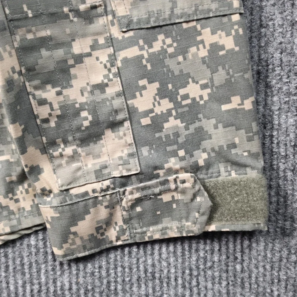 US Army Combat Uniform ACU Coat Medium Regular UCP Digital Camo Ripstop Jacket M